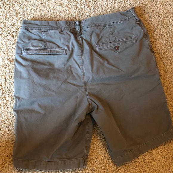 American Eagle Shorts - Picture 2 of 4